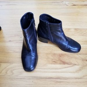 Cole Haan ❤ Vintage black ankle boots
